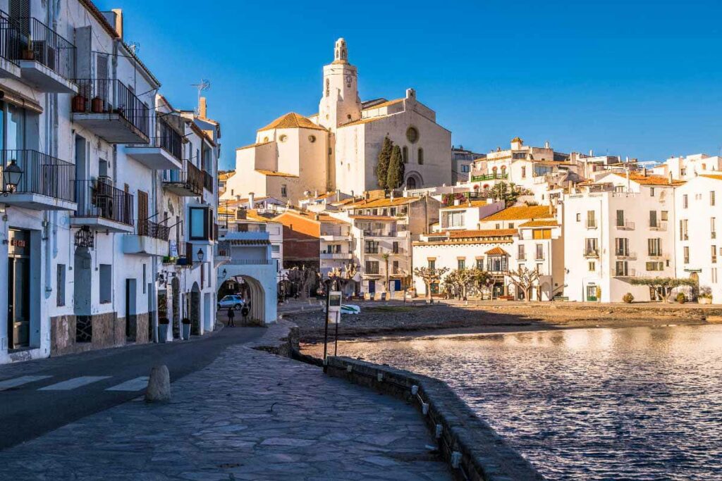 Costa Brava Cadaques église Santa Maria